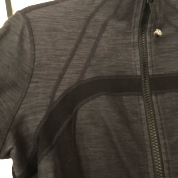 Dark Grey Lululemon Women’s Jacket - Size 12 - Picture 3 of 6